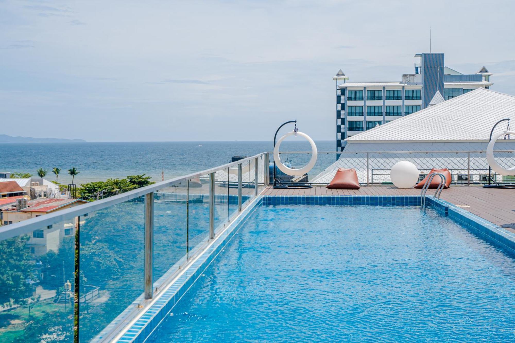 Ht9 Hotel Bãi biển Jomtien Ngoại thất bức ảnh