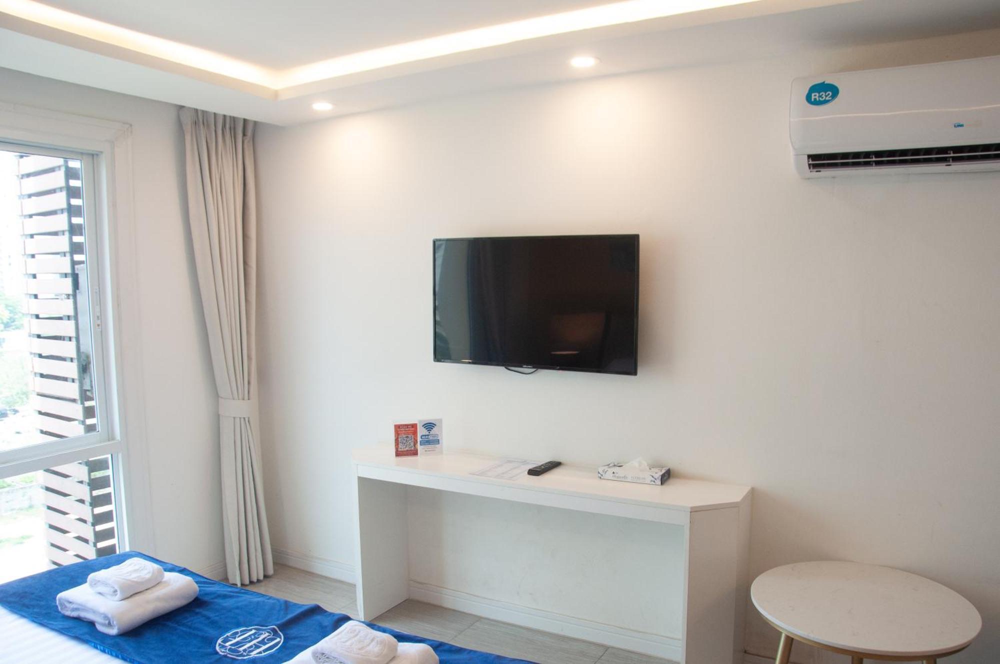 Ht9 Hotel Bãi biển Jomtien Ngoại thất bức ảnh