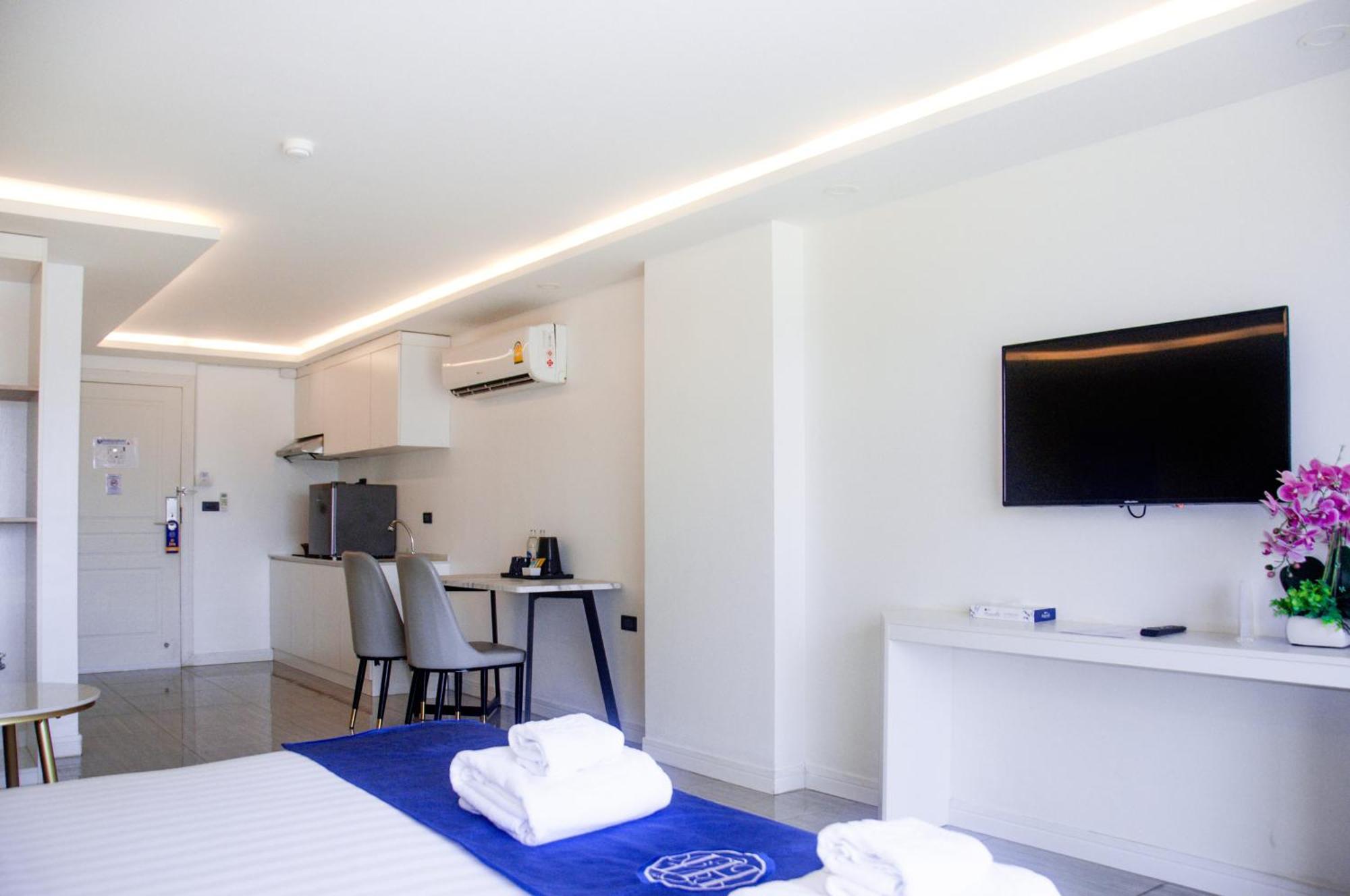 Ht9 Hotel Bãi biển Jomtien Ngoại thất bức ảnh