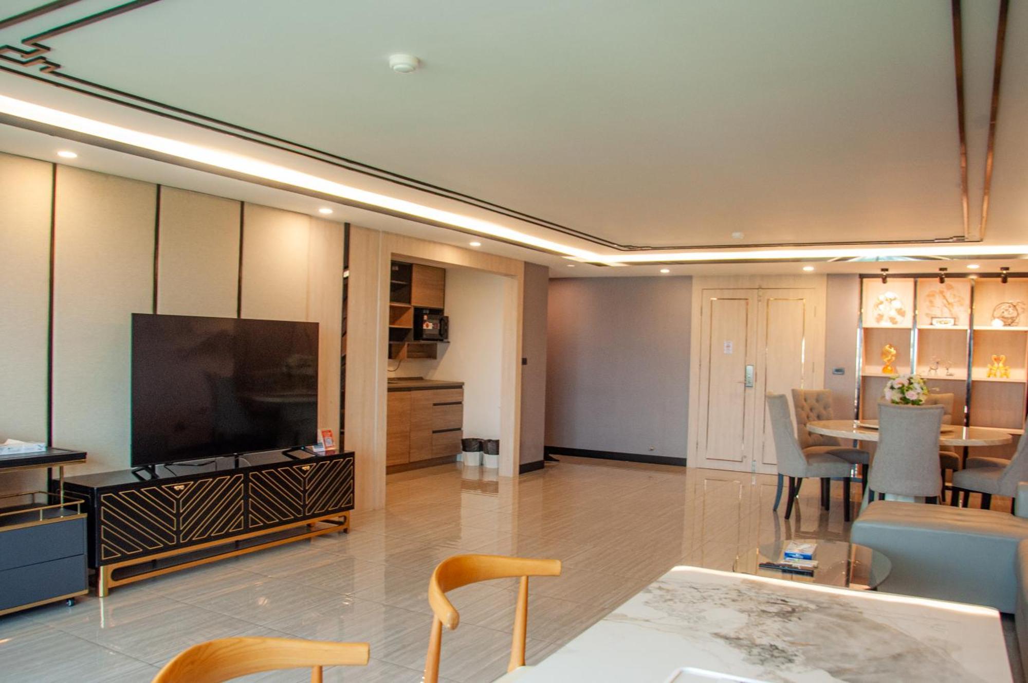 Ht9 Hotel Bãi biển Jomtien Ngoại thất bức ảnh