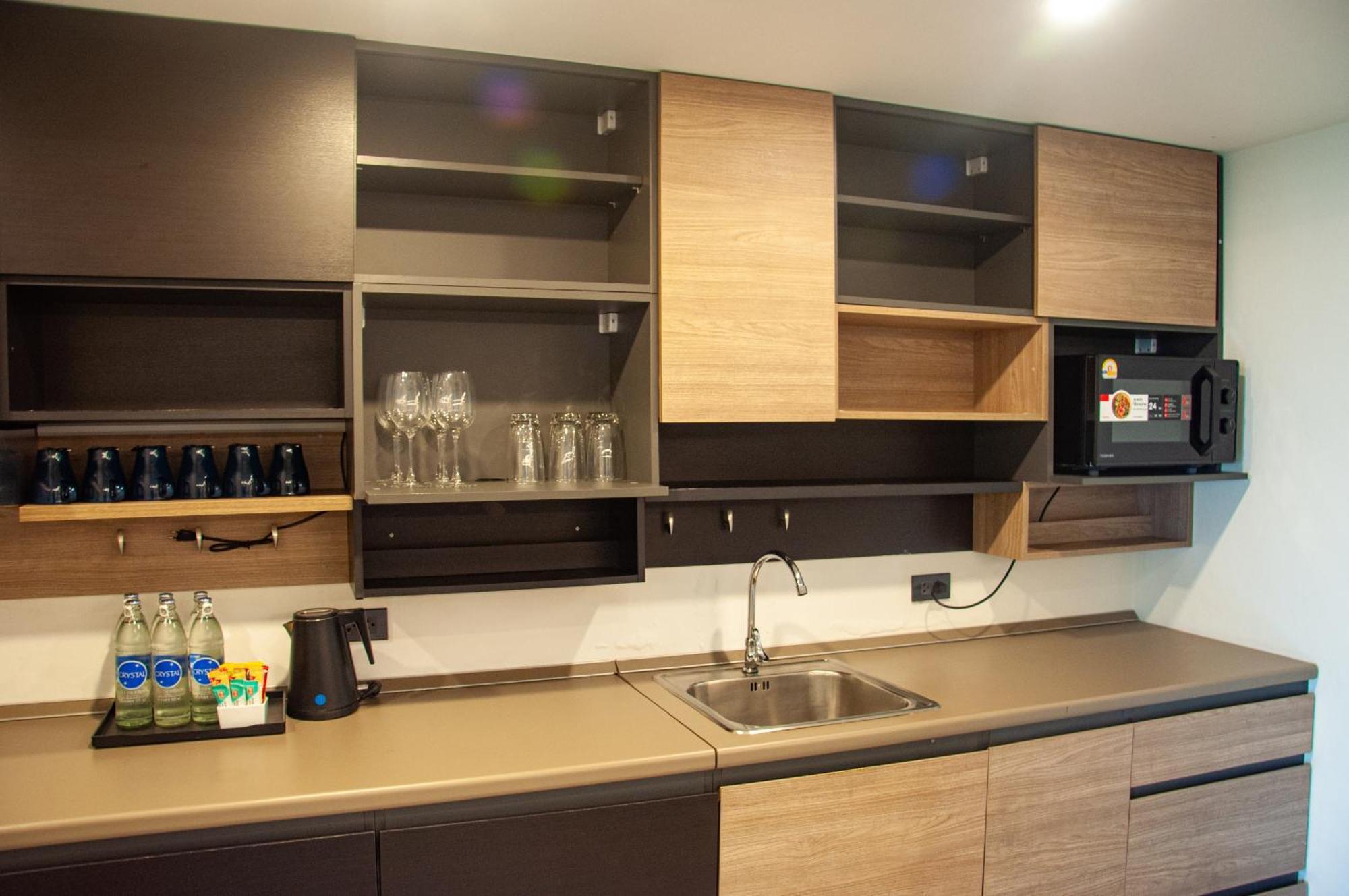 Ht9 Hotel Bãi biển Jomtien Ngoại thất bức ảnh