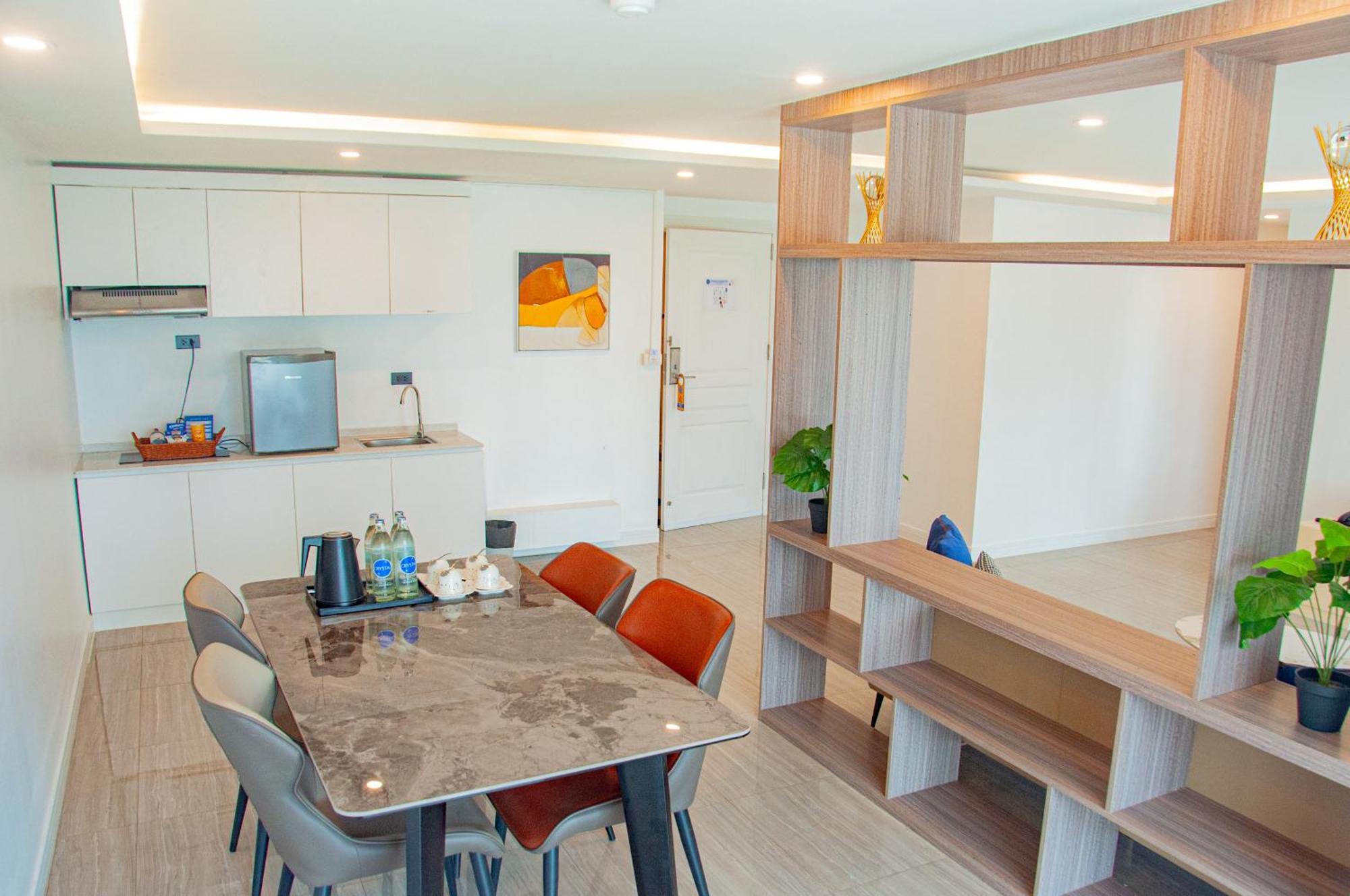 Ht9 Hotel Bãi biển Jomtien Ngoại thất bức ảnh