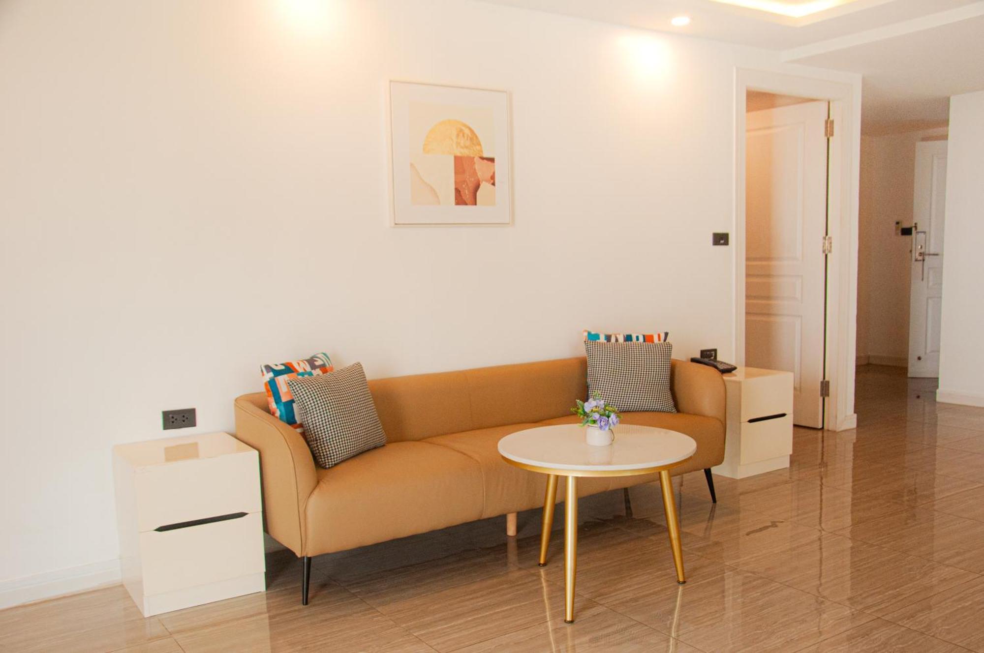Ht9 Hotel Bãi biển Jomtien Ngoại thất bức ảnh
