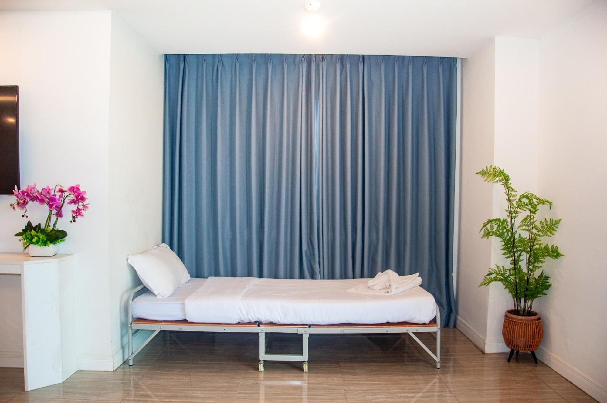 Ht9 Hotel Bãi biển Jomtien Ngoại thất bức ảnh